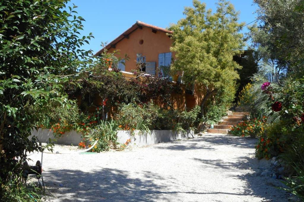 La Jovine Sur les hauteurs de cassis ( T2 55m²) Cassis Exterior foto